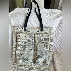 🖤JAN 3 day sale🖤- PATRICIA NASH Newspaper Print Tote Bag-leather handles EUC